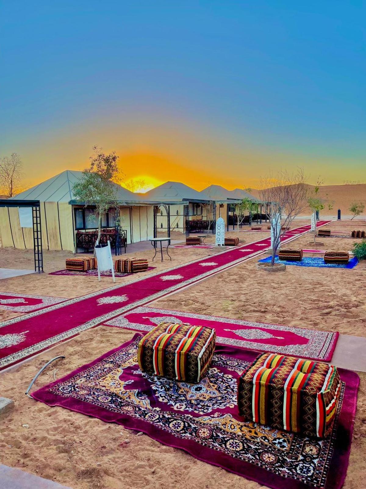 Отель Toop Luxury Camp Мерзуга Экстерьер фото