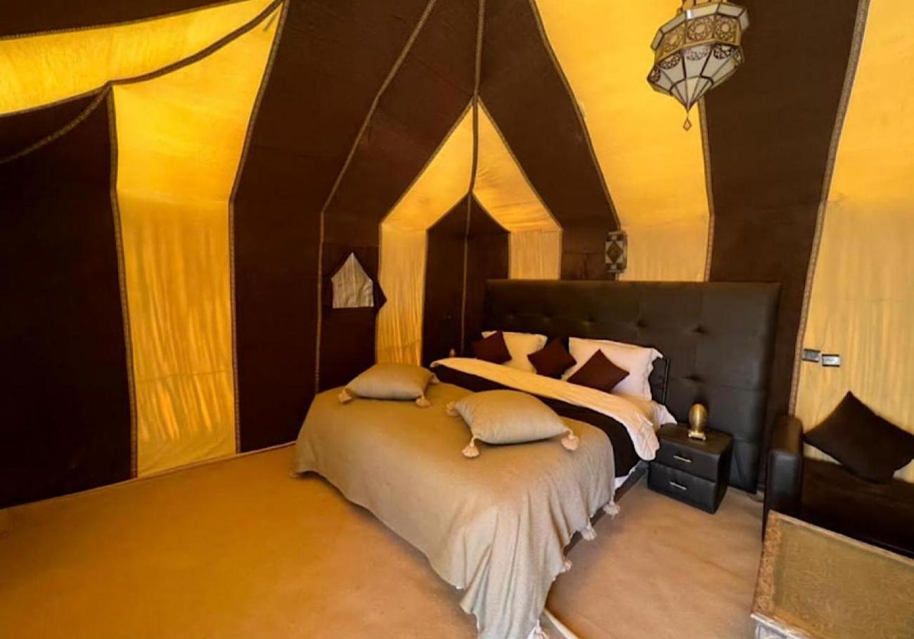 Отель Toop Luxury Camp Мерзуга Экстерьер фото