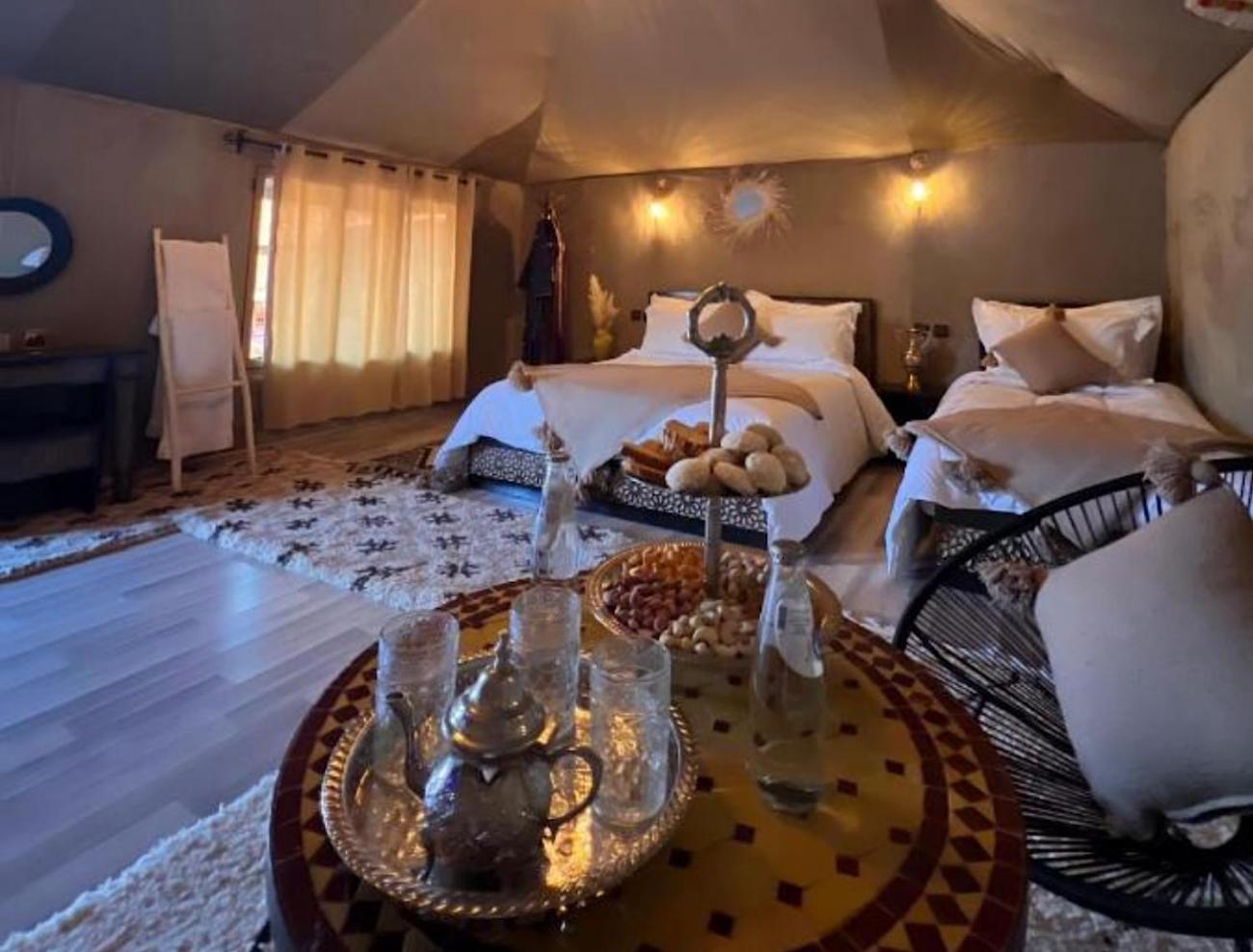 Отель Toop Luxury Camp Мерзуга Экстерьер фото