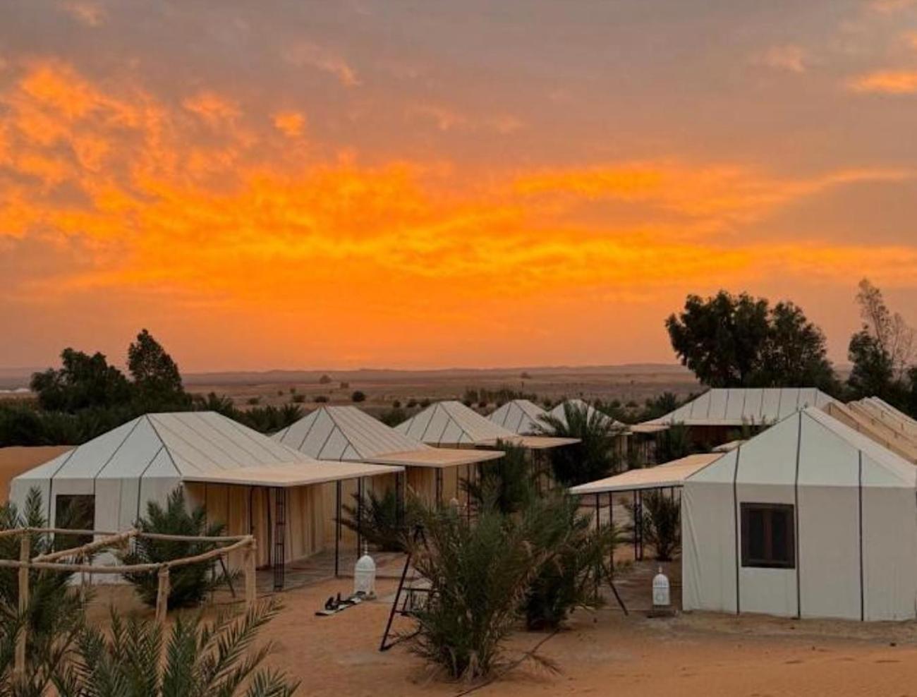Отель Toop Luxury Camp Мерзуга Экстерьер фото
